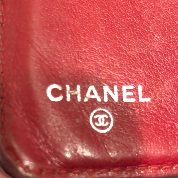Red Chanel Wallet - Picture 3 of 5